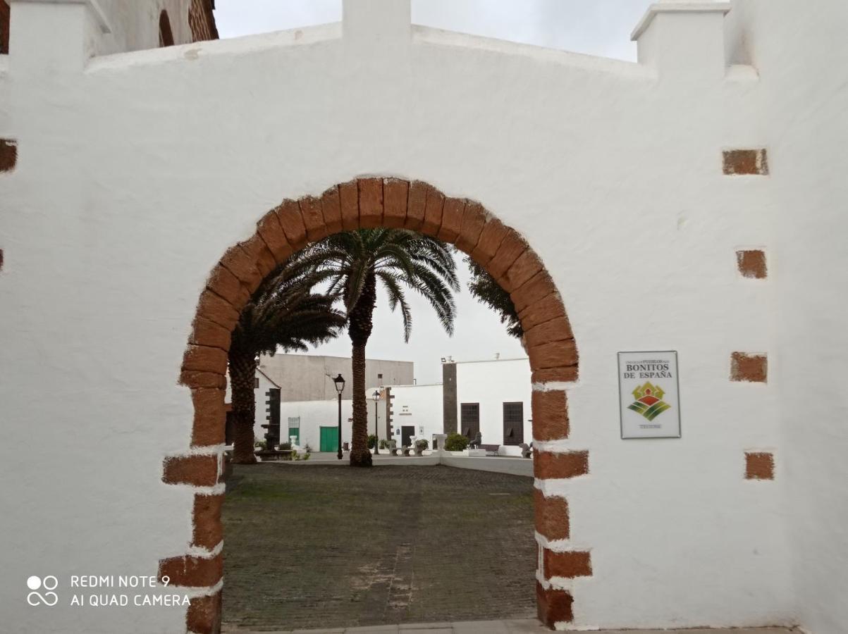 Precioso Apartamento Con Terraza En Teguise Тегисе Экстерьер фото